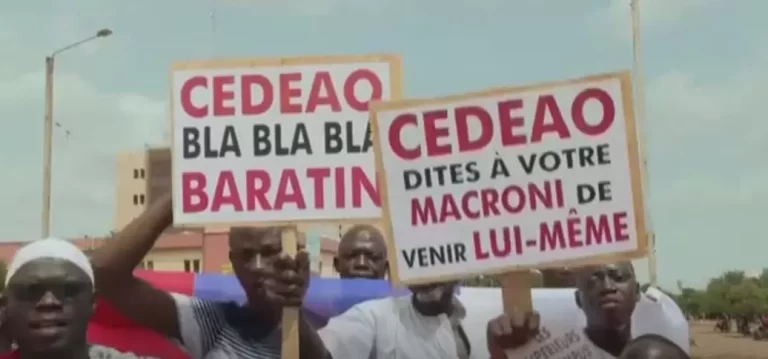 Burkinabe coup sympathisers demonstrate against ECOWAS mission