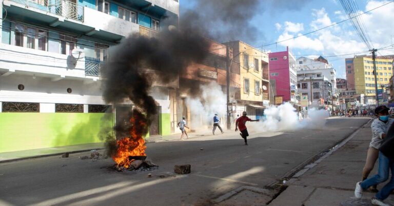 Madagascar votes amid violence and requires boycott