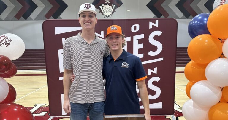 London baseball stars Ryan and Jacob make historic signing